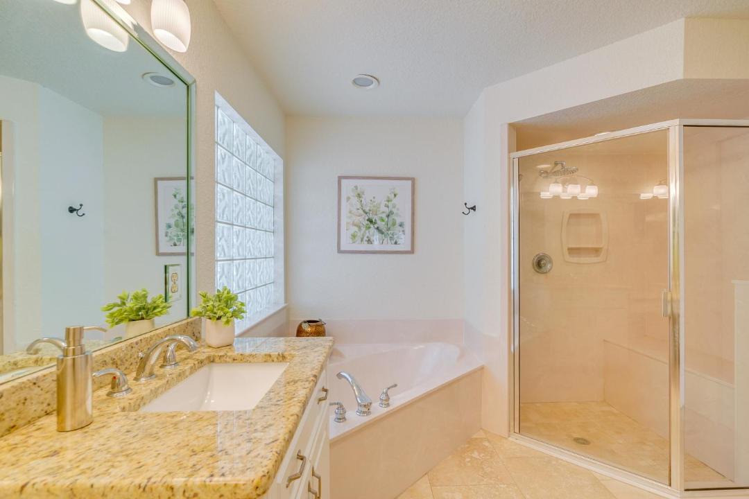 Photo of Bathroom in Candler