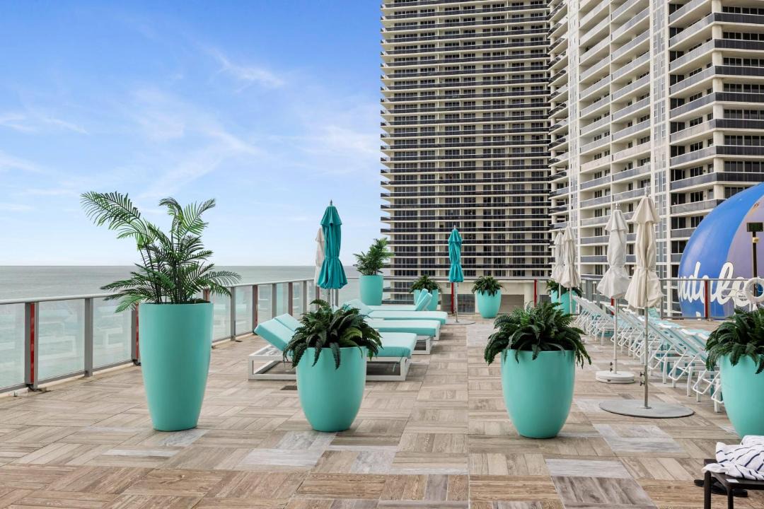 Photo of Patio Balcony in Hollywood South Central Beach
