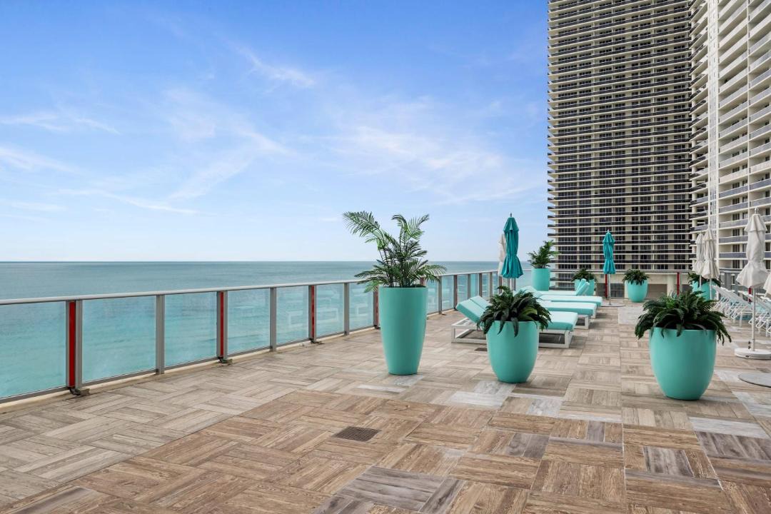 Photo of Patio Balcony in Hollywood South Central Beach