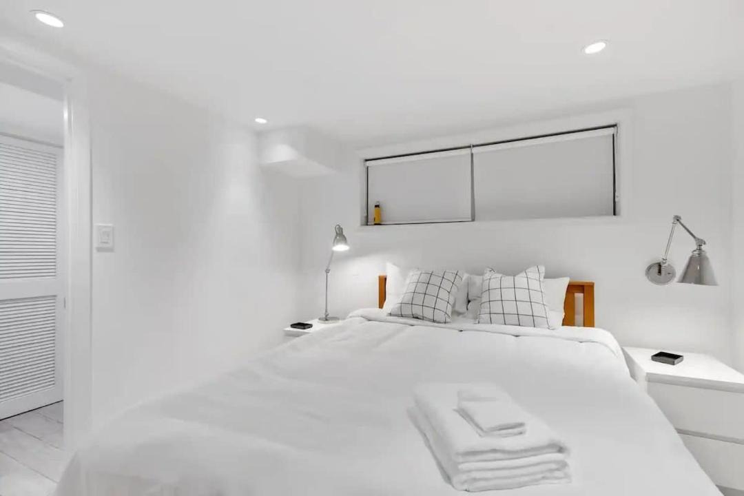 Photo of Bedroom in Dupont Circle