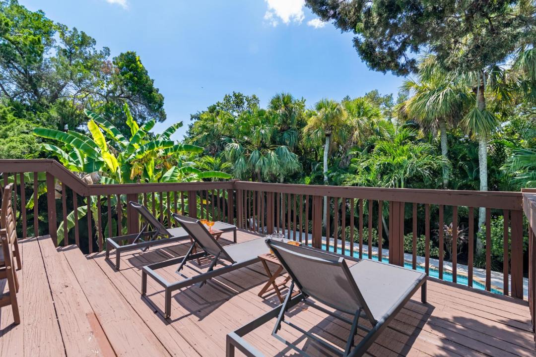 Photo of Patio Balcony in Bay Isle