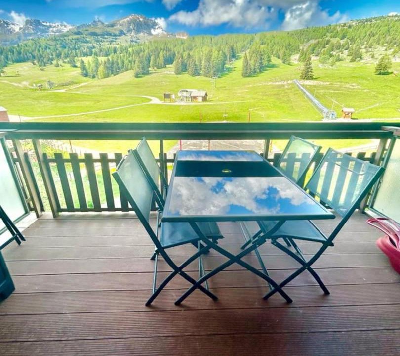Photo of Patio Balcony in Saint-Etienne-en-Devoluy