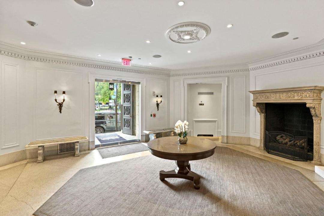 Photo of Livingroom in Dupont Circle
