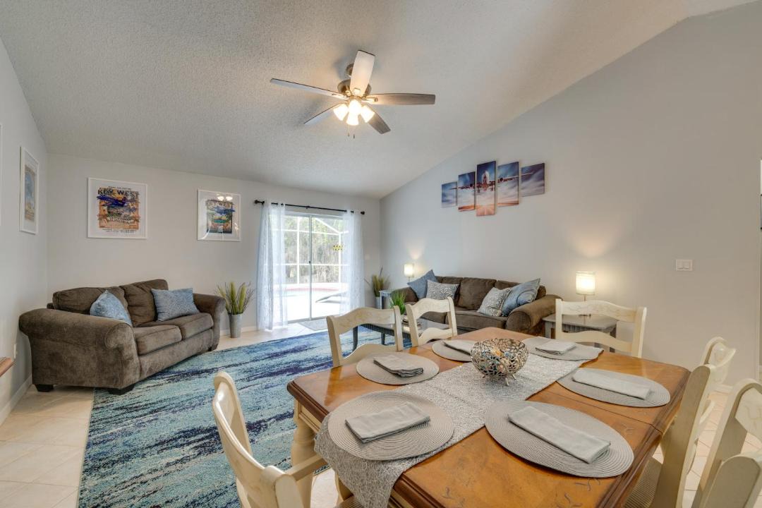 Photo of Livingroom in Sunridge Woods