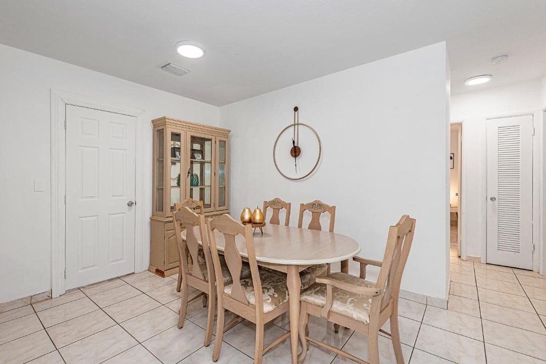 Photo of Livingroom in Hallandale Beach