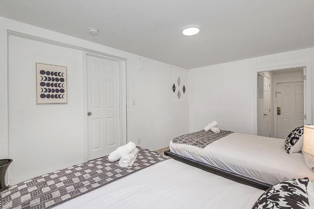 Photo of Bedroom in Hallandale Beach