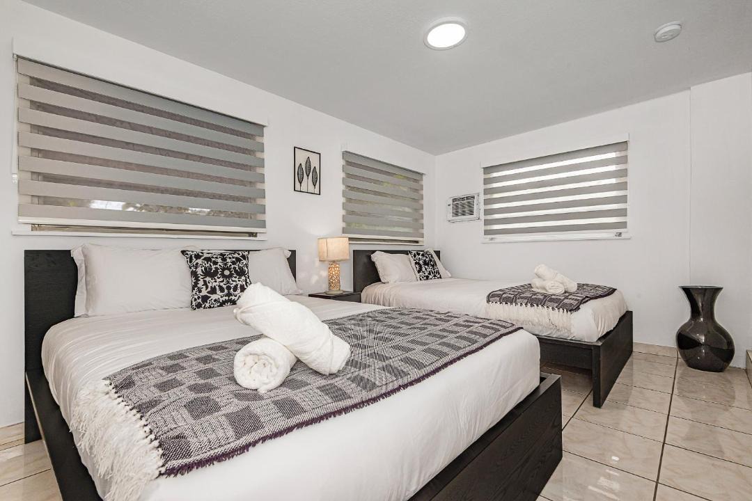 Photo of Bedroom in Hallandale Beach