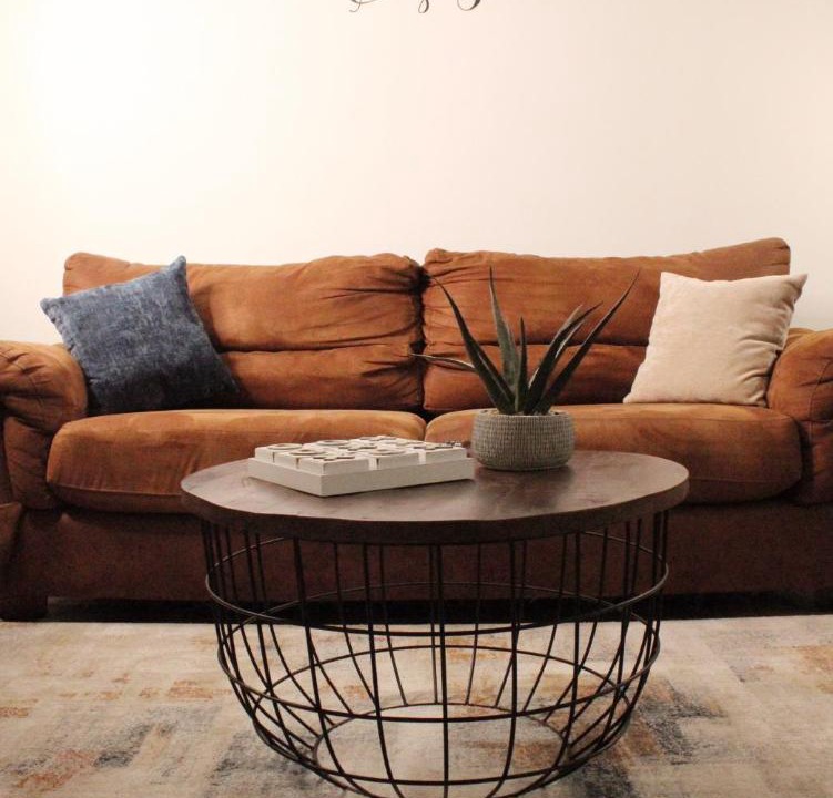 Photo of Livingroom in Wooded Estates