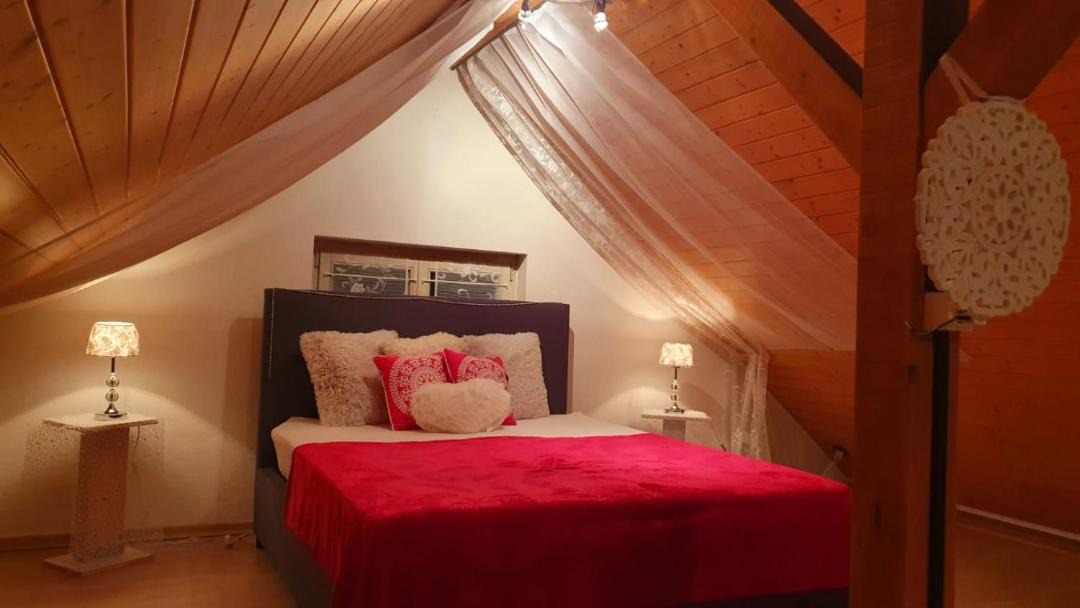 Photo of Bedroom in Kestenholz