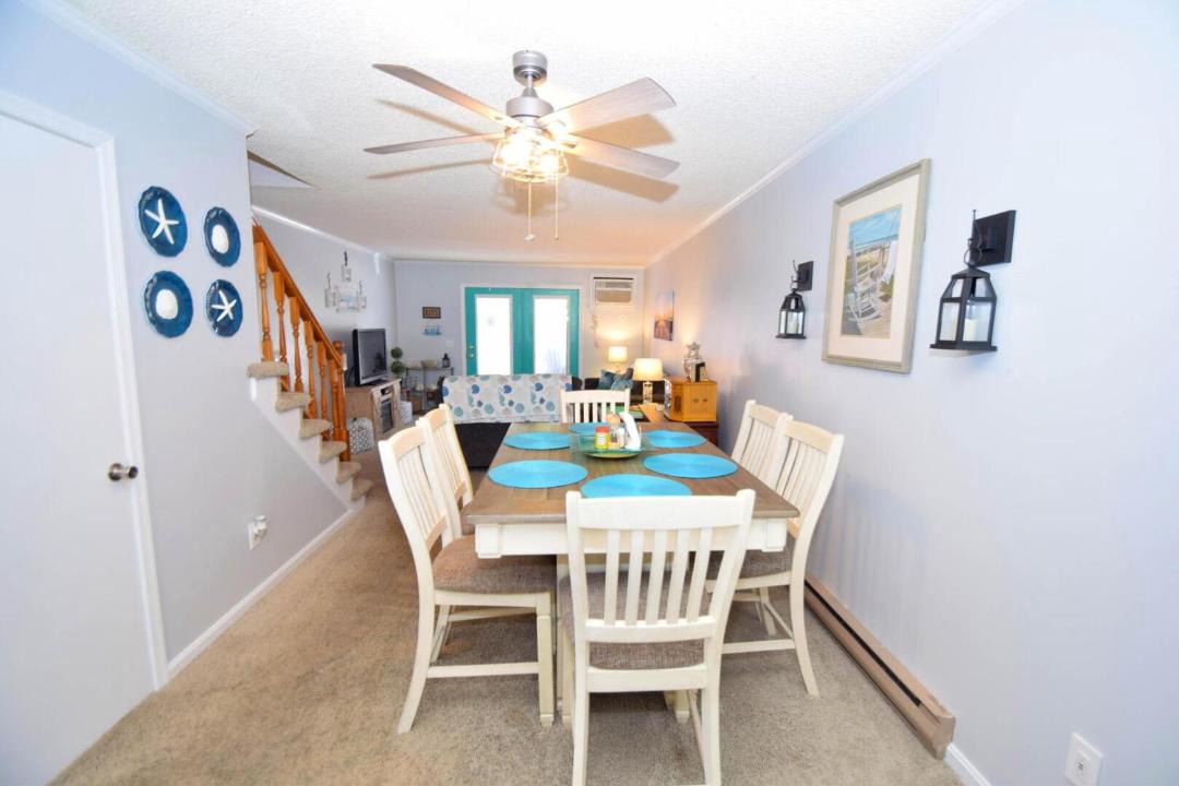 Photo of Livingroom in Caine Woods