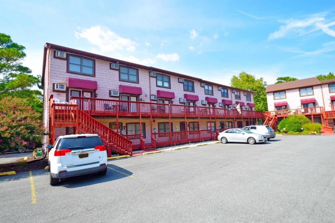 Photo of Buildings in Caine Woods