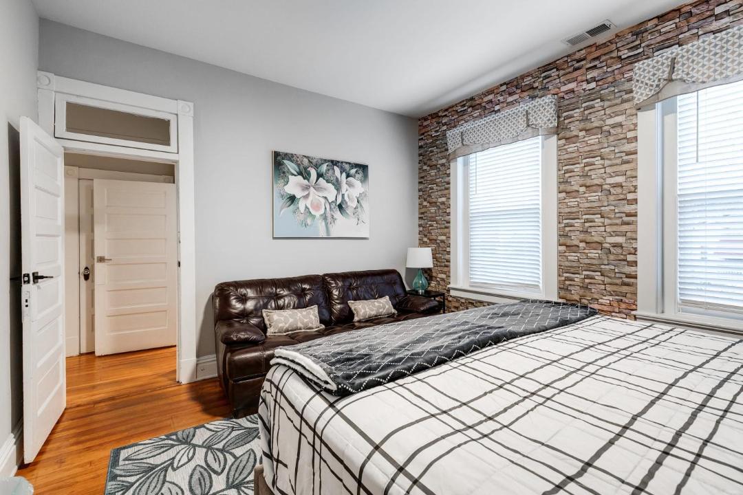 Photo of Bedroom in Museum District