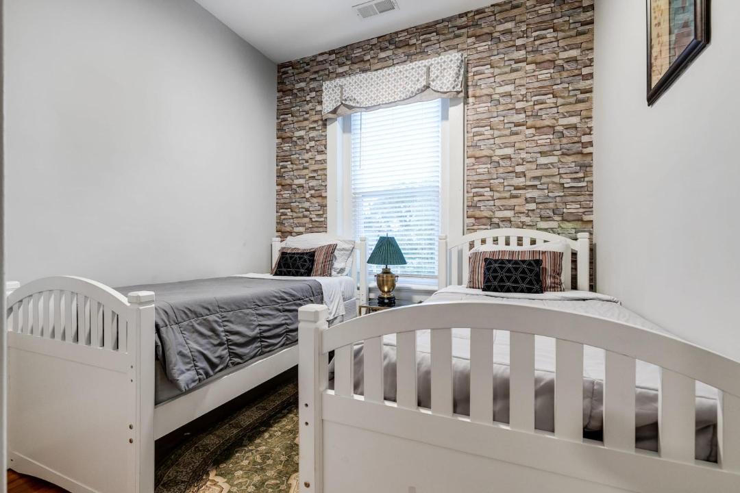 Photo of Bedroom in Museum District