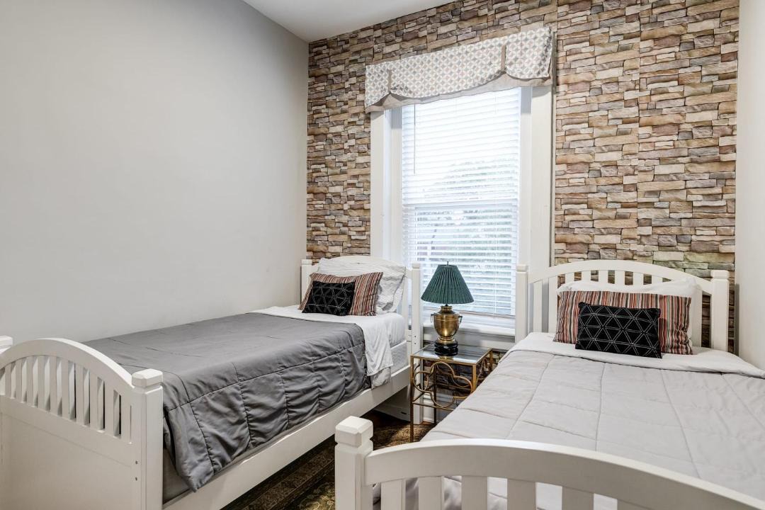 Photo of Bedroom in Museum District
