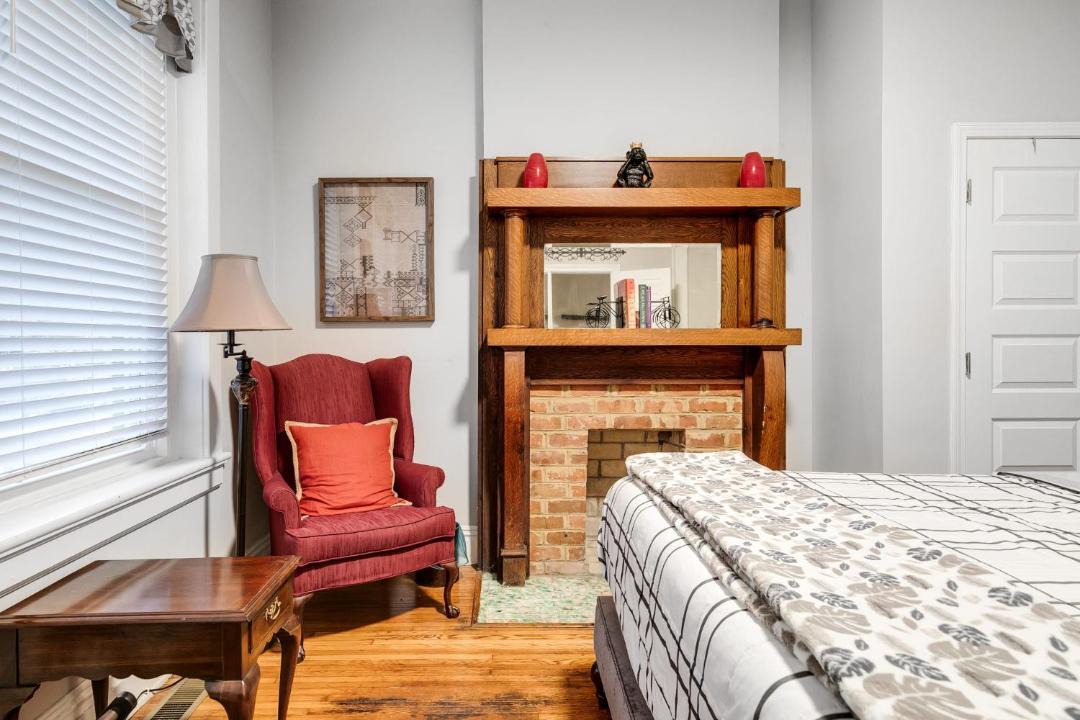 Photo of Bedroom in Museum District