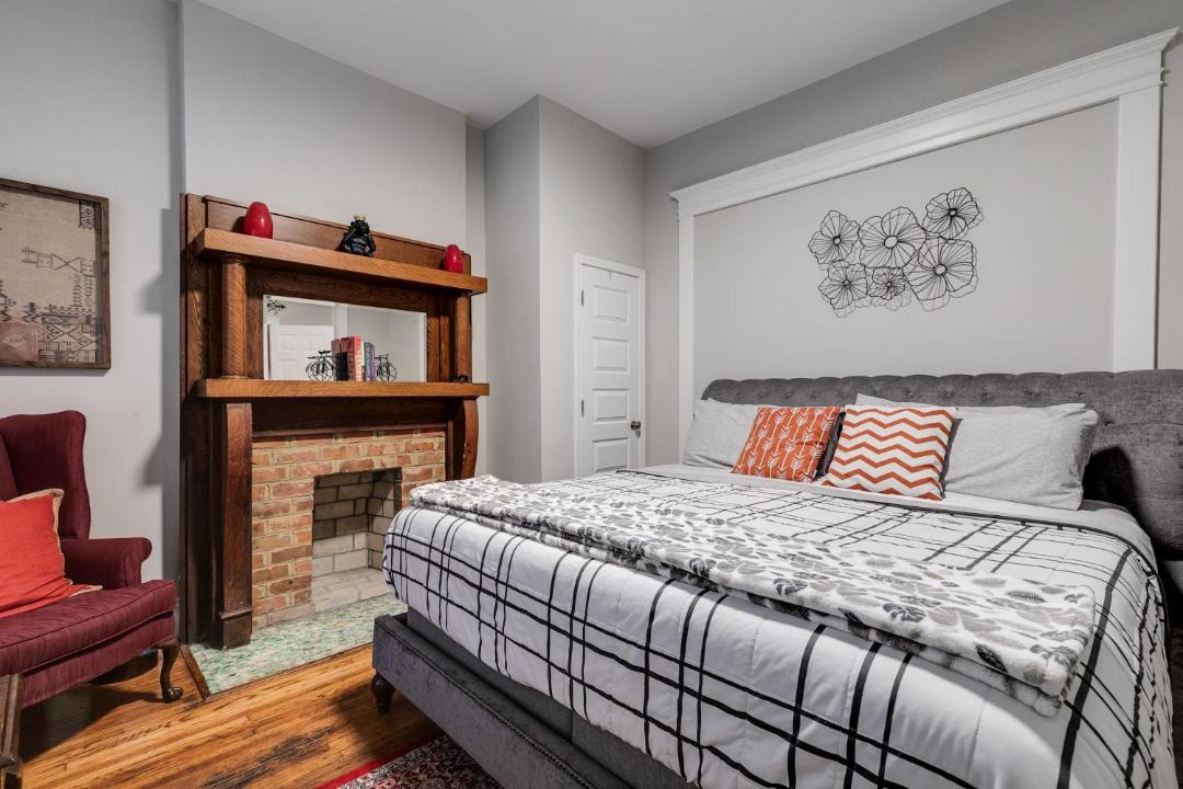 Photo of Bedroom in Museum District