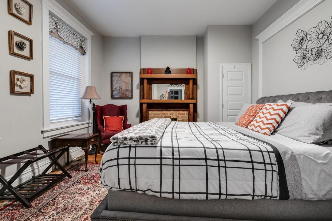 Photo of Bedroom in Museum District