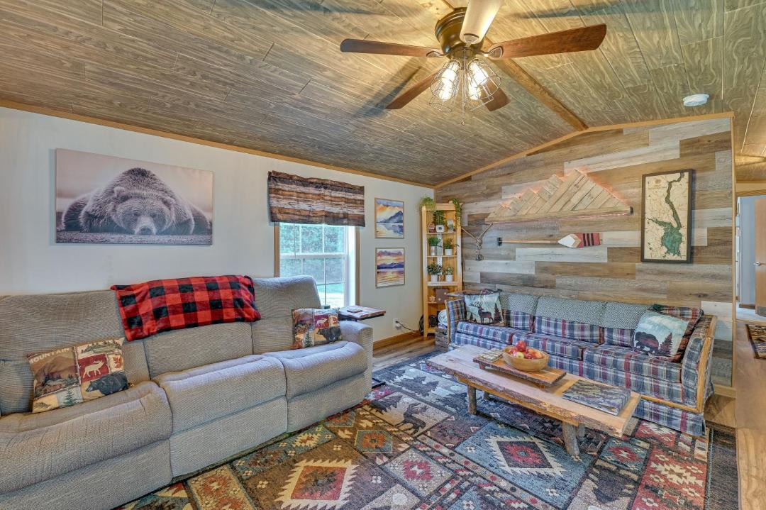 Photo of Livingroom in Northville