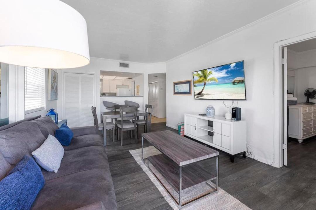 Photo of Livingroom in Jacksonville Beach