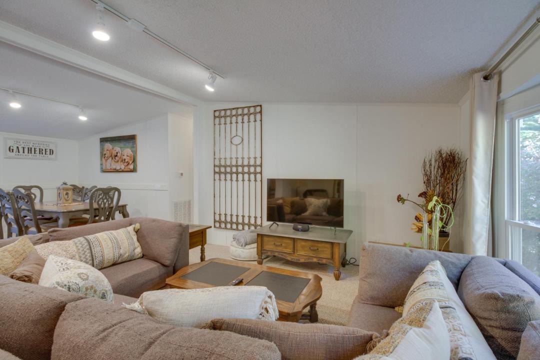 Photo of Livingroom in Nellysford