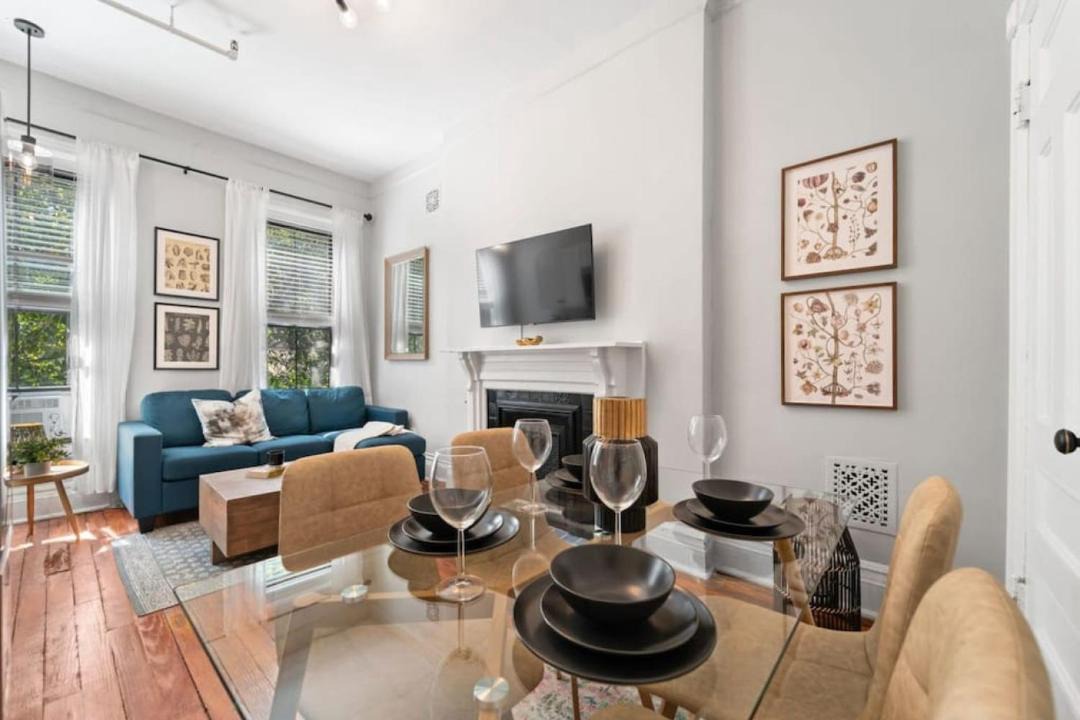Photo of Livingroom in Central Park North