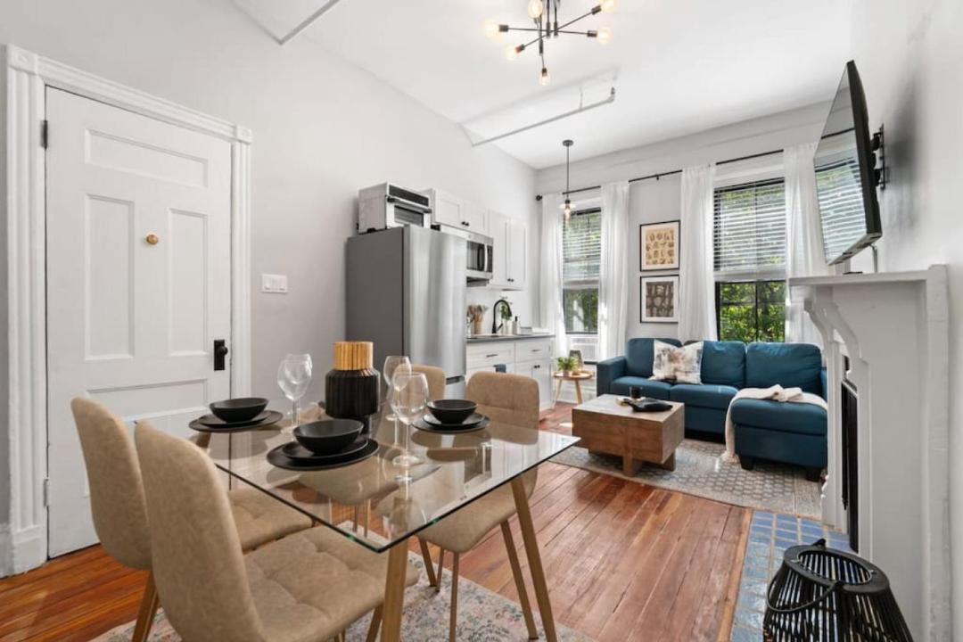 Photo of Livingroom in Central Park North