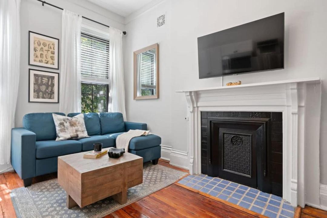 Photo of Livingroom in Central Park North