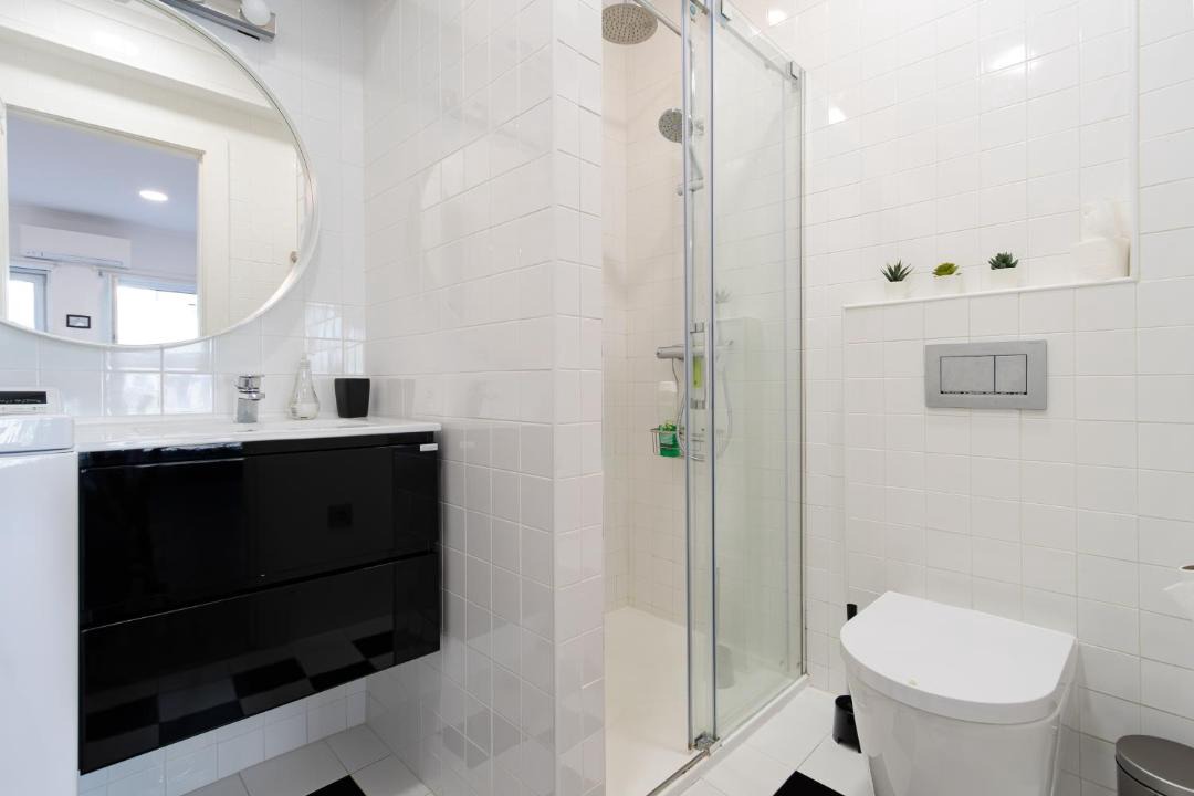 Photo of Bathroom in Cacilhas