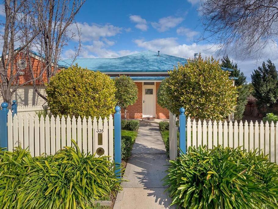 Photo of Buildings in East Albury