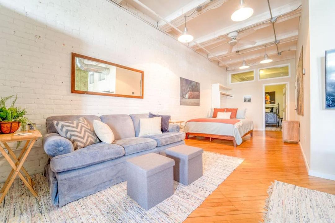 Photo of Livingroom in Binghamton