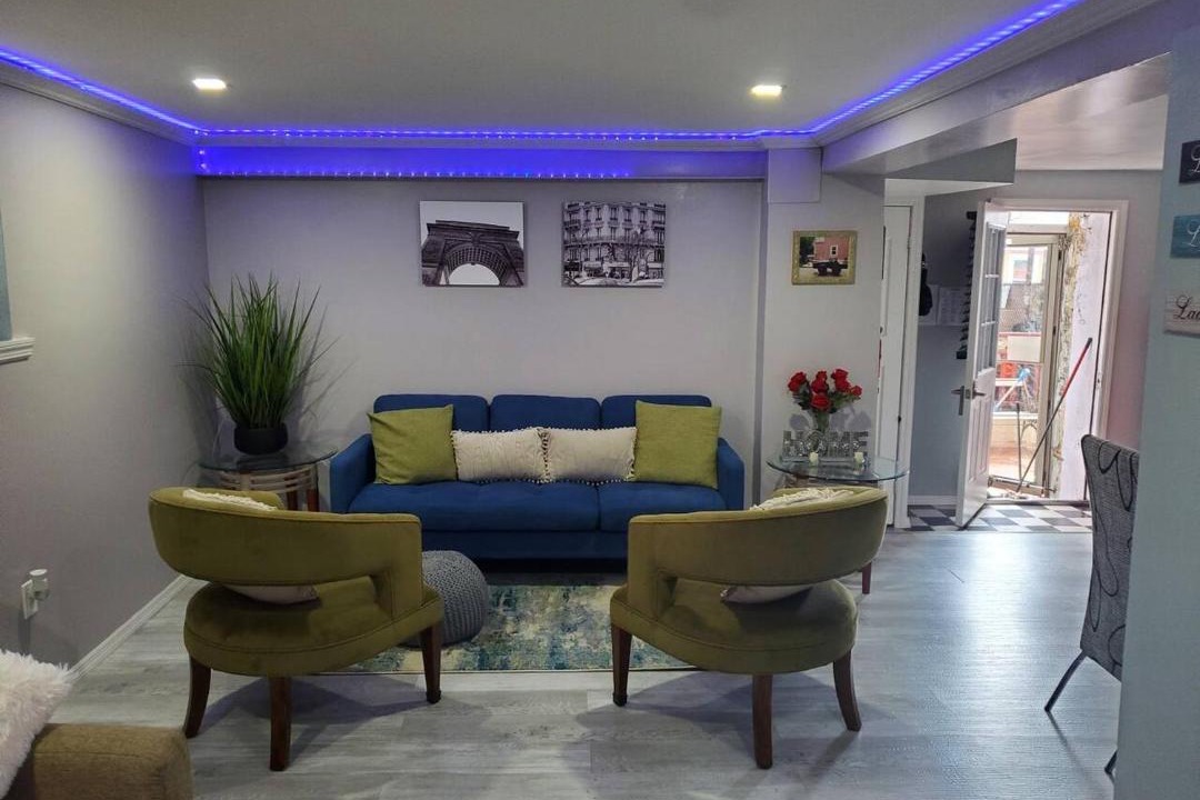 Photo of Livingroom in University Heights
