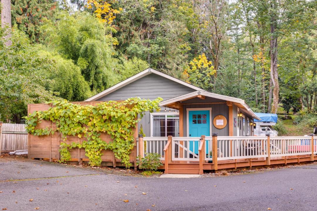 Photo of Others in Maple Heights-Lake Desire