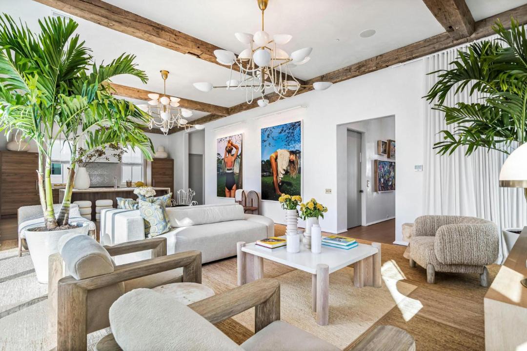 Photo of Livingroom in Rosemary Beach