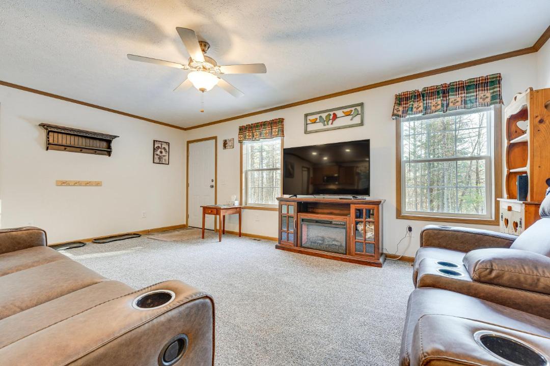 Photo of Livingroom in Brant Lake
