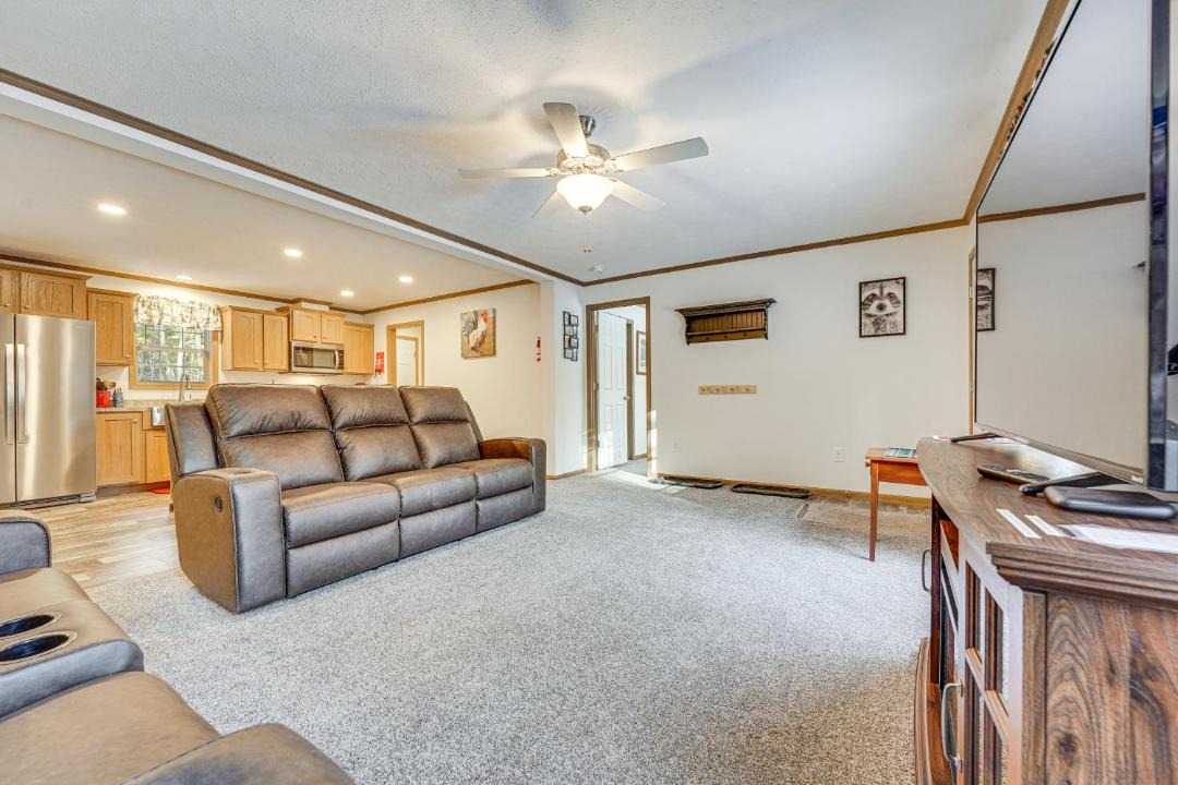 Photo of Livingroom in Brant Lake