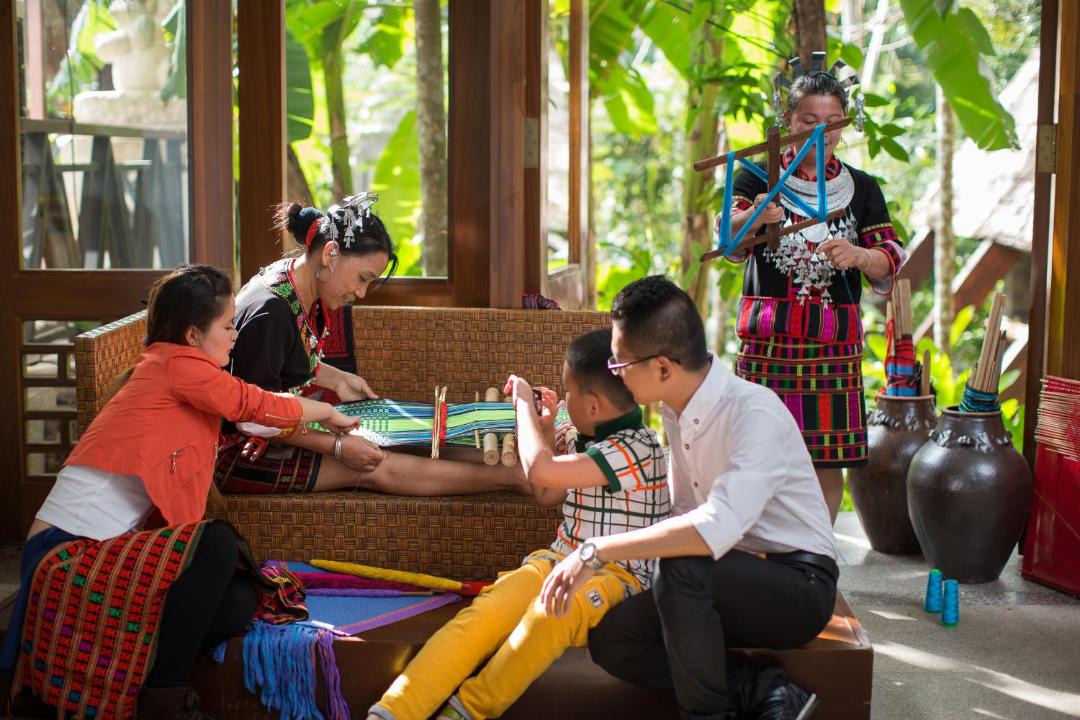 Photo of Others in Baoting Li and Miao Autonomous County