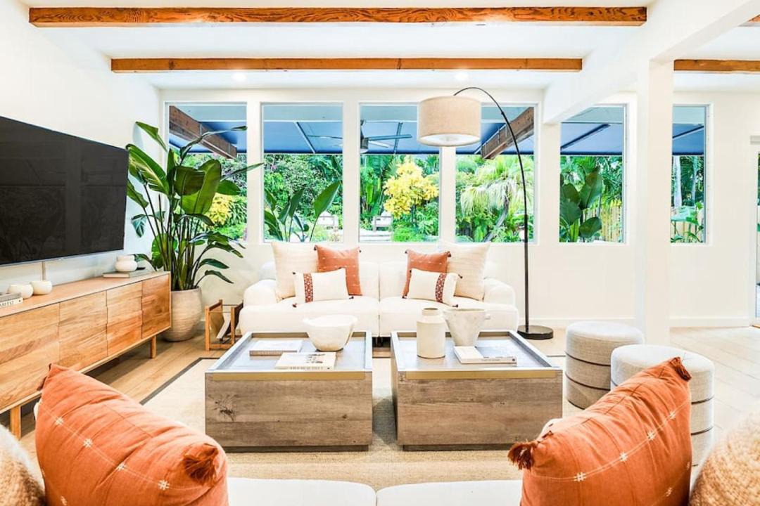 Photo of Livingroom in Biscayne Park