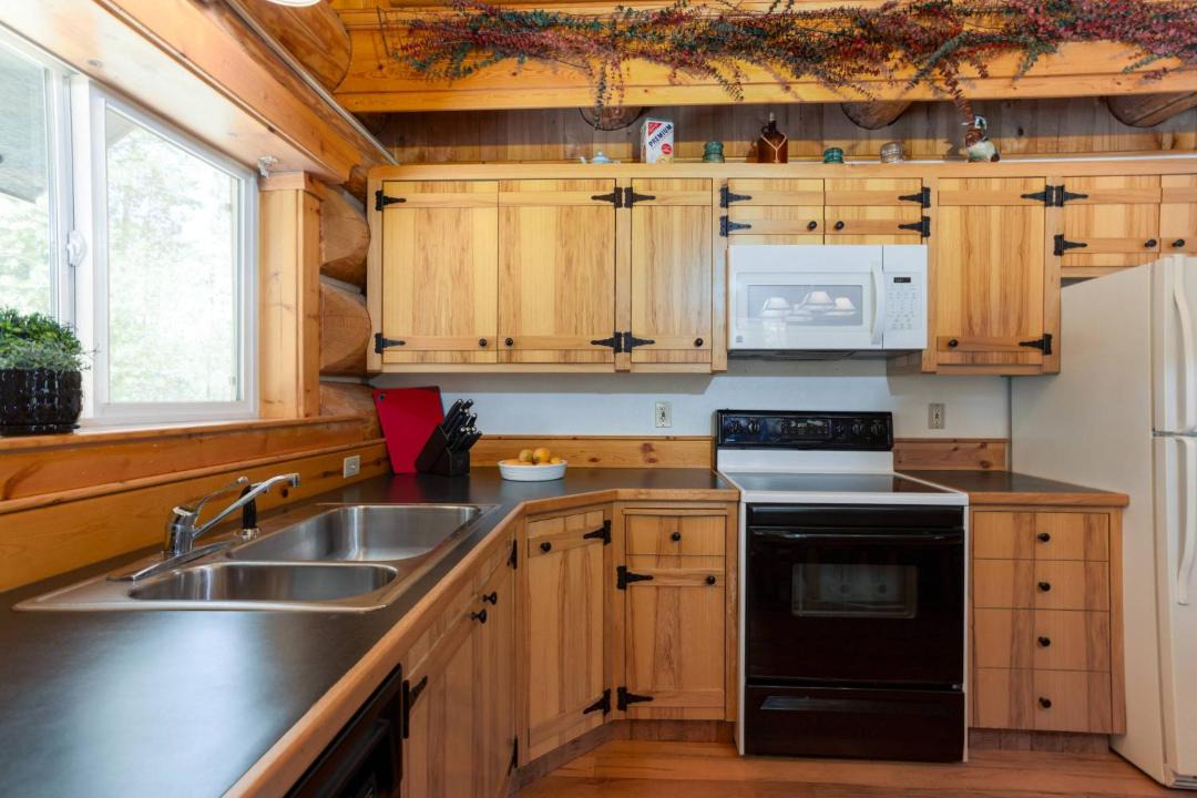 Photo of Kitchen in Oregon Water Wonderland