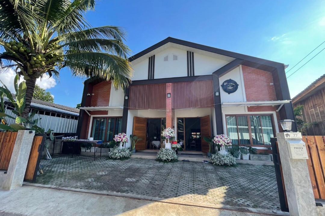 Photo of Buildings in Mae Chaem