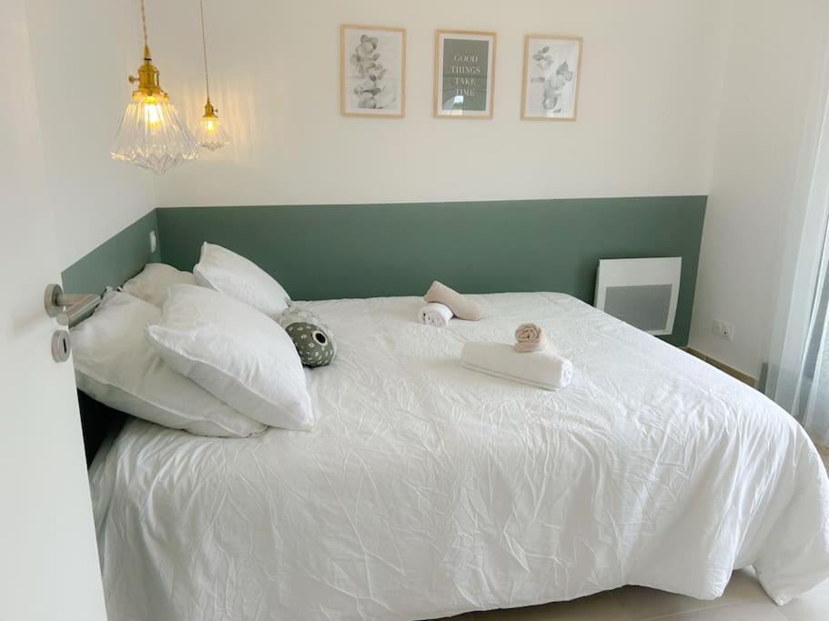 Photo of Bedroom in Treveneuc