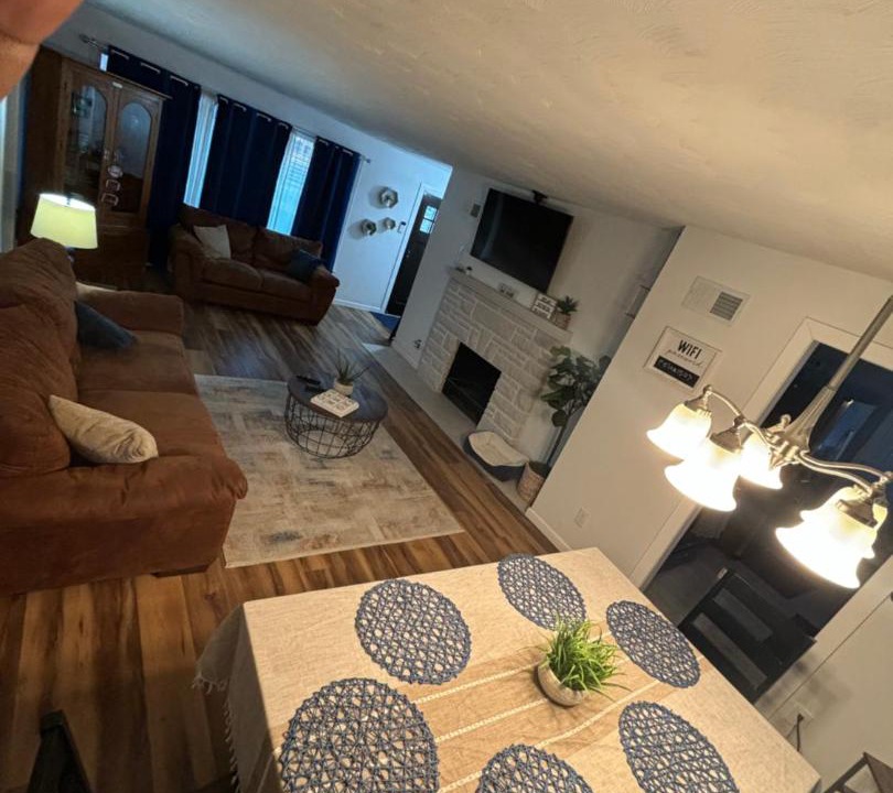 Photo of Livingroom in Wooded Estates