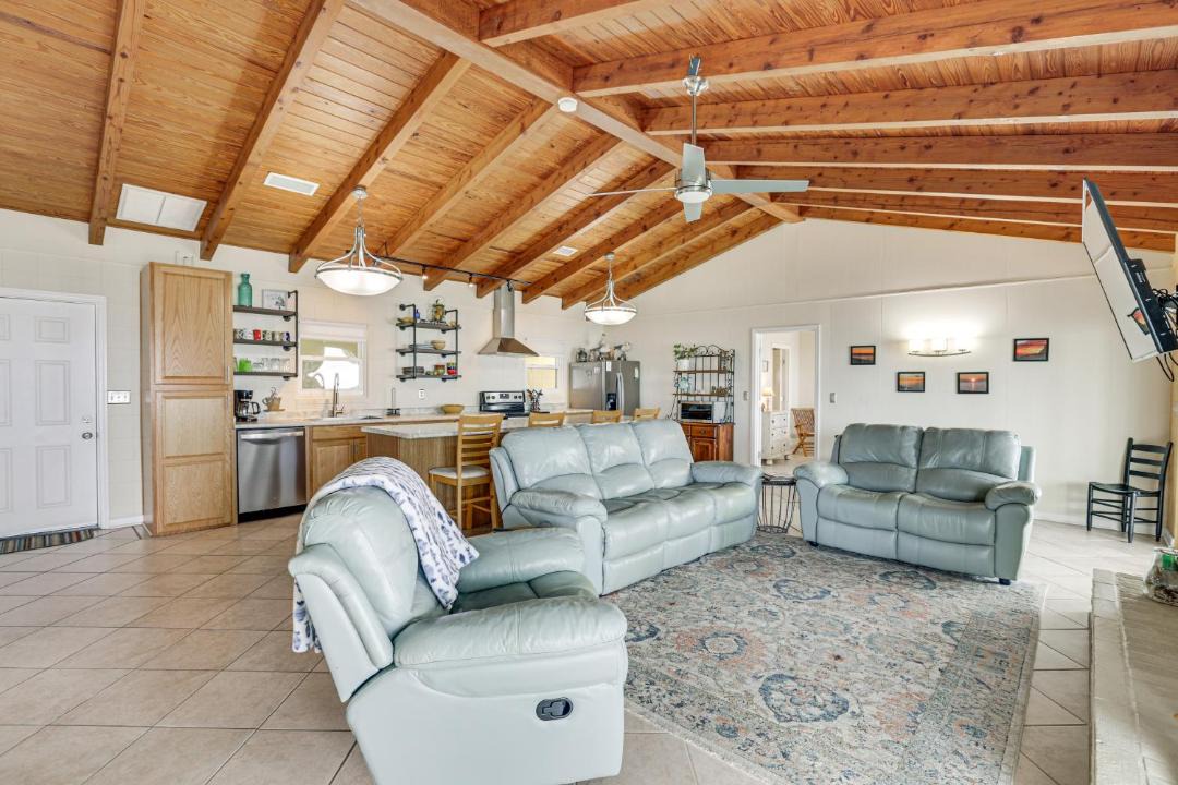 Photo of Livingroom in Alligator Point