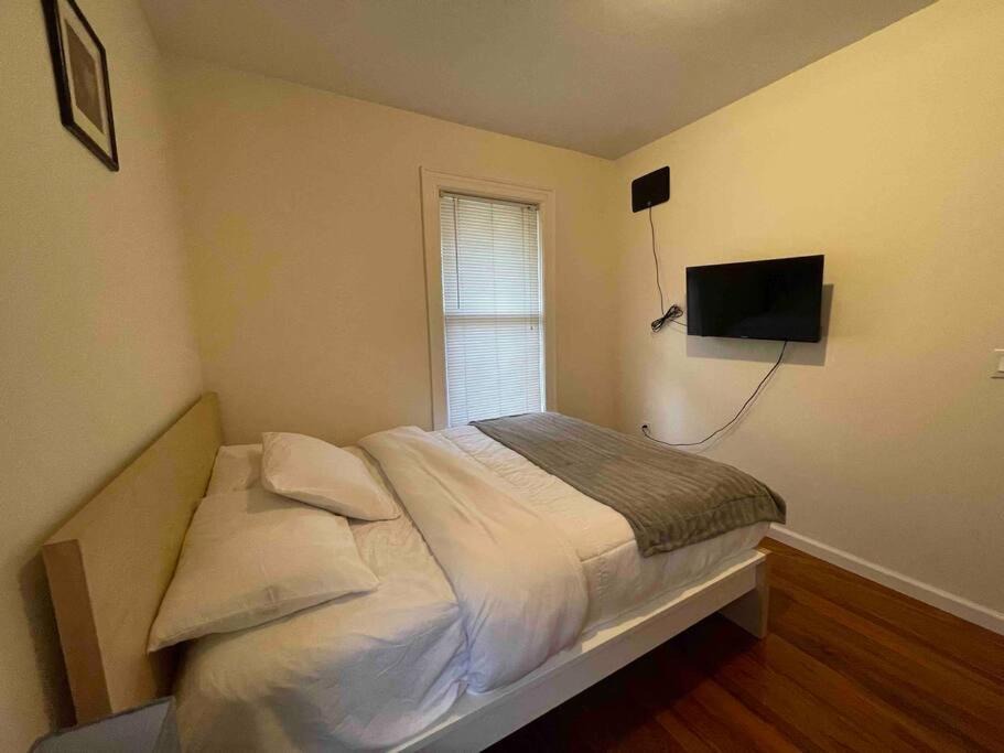 Photo of Bedroom in Queens
