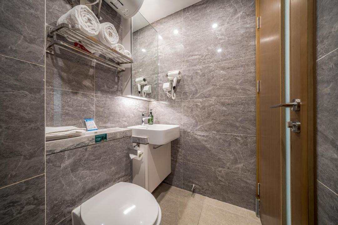 Photo of Bathroom in Huaqiang North