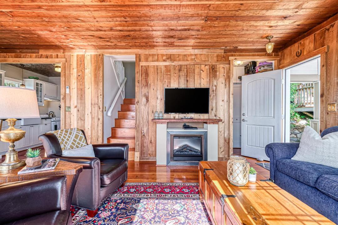 Photo of Livingroom in Point Roberts