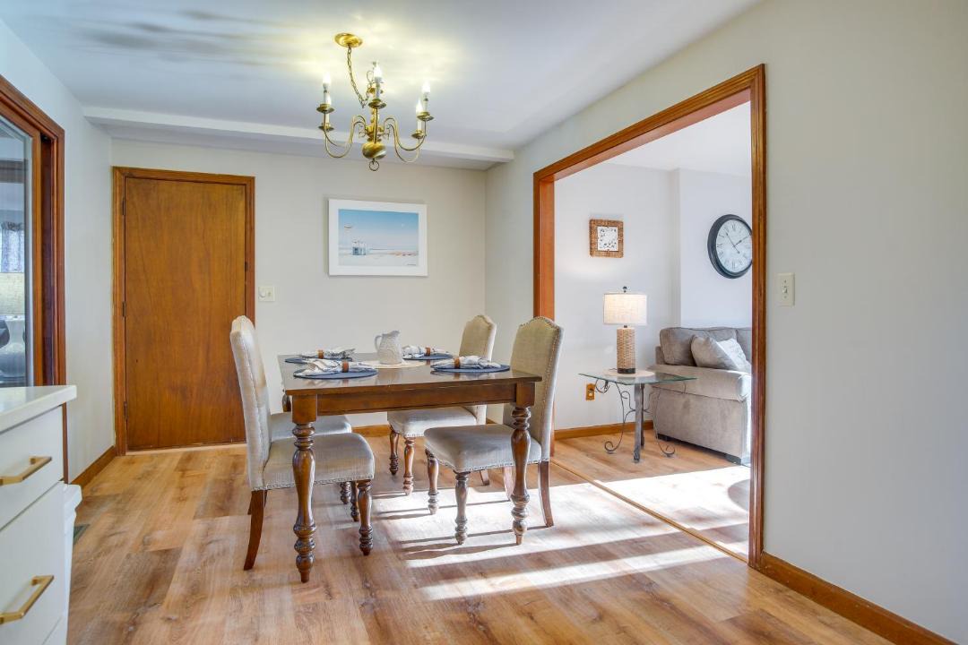 Photo of Livingroom in Centerville
