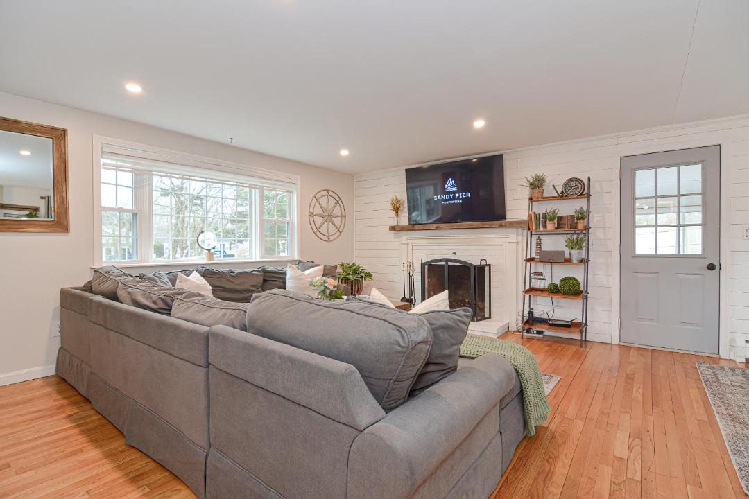 Photo of Livingroom in West Dennis