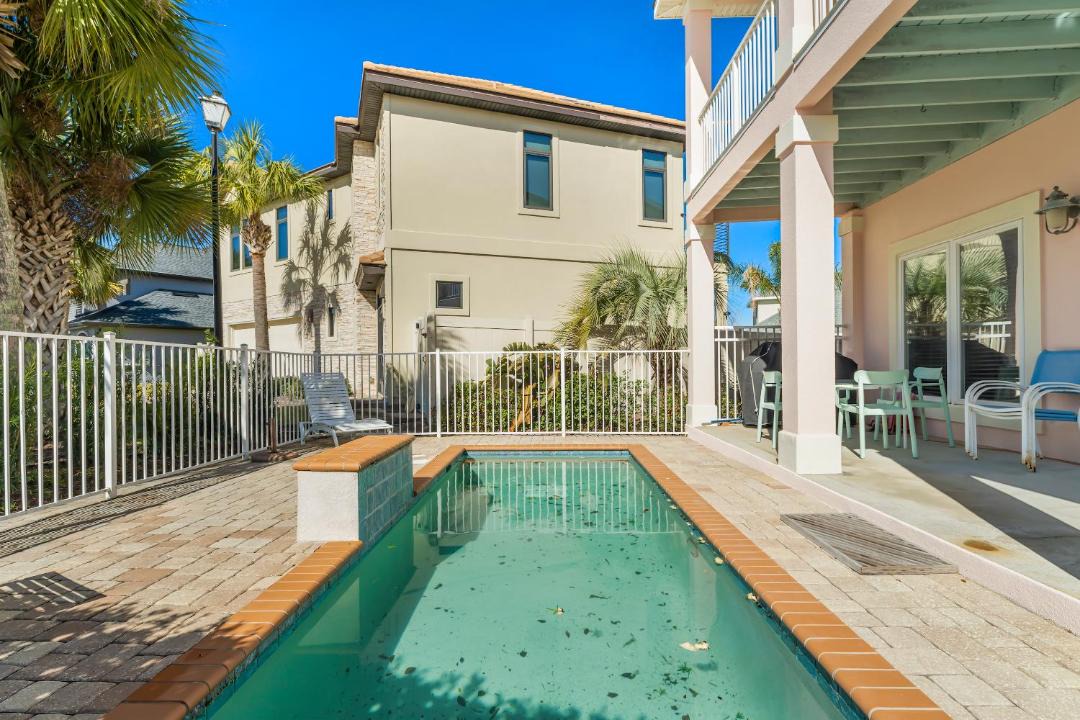 Photo of Others in Avalon Beach Estates