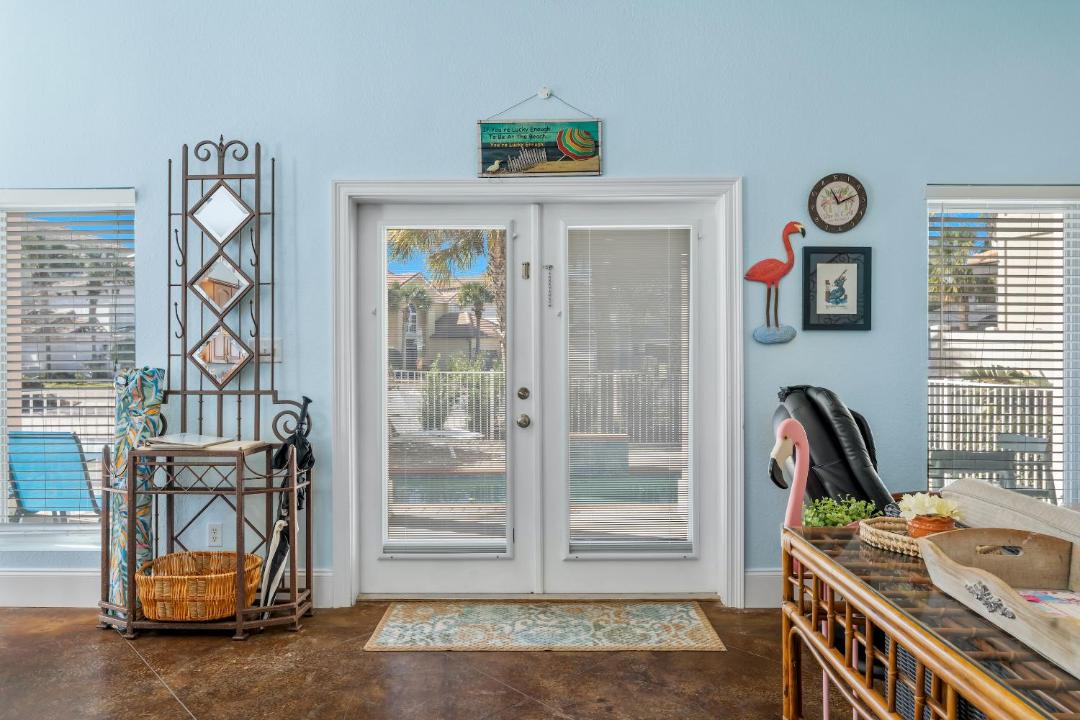Photo of Others in Avalon Beach Estates