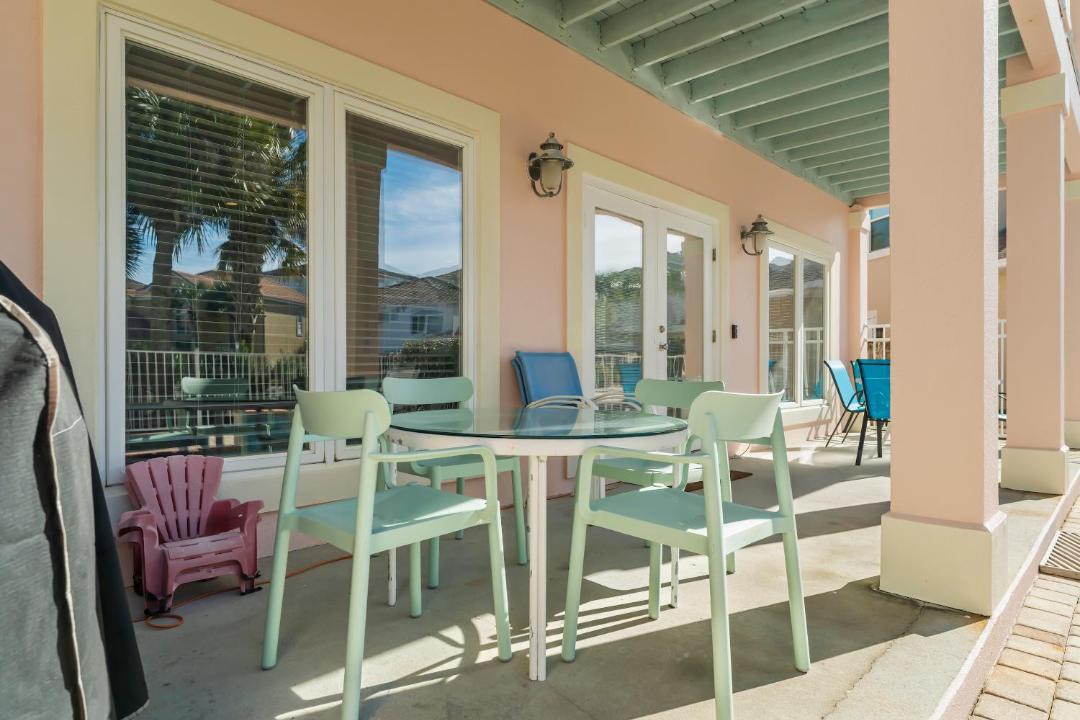 Photo of Others in Avalon Beach Estates